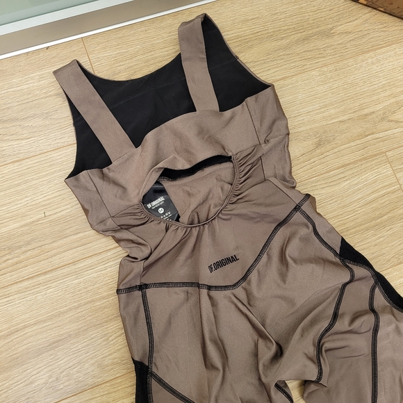 DF.Original Nebula workout jumpsuit - Picture 9 of 12